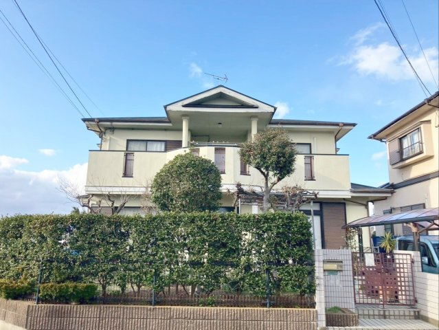木造セメント瓦葺2階建て！