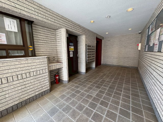 ウォークインクローゼット付きの洋室です