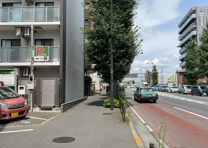 外観はマンション管理がされているかの目安になります。築年数が古いと、壁面は劣化してひび割れが生じることも！建物が古びていても細かいところが修繕されていると、きちんと管理されているなぁと感じるでしょう。