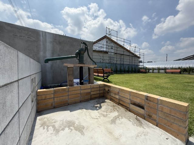 緑地　井戸設置（居住区域は公営水道です。）