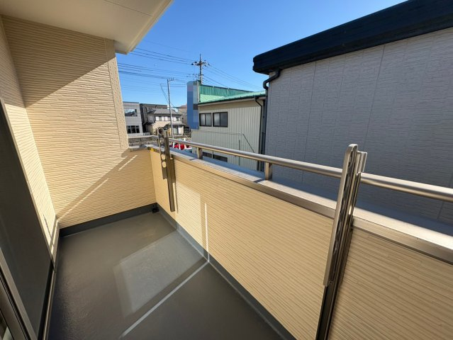 南向きバルコニーで陽当り良好です