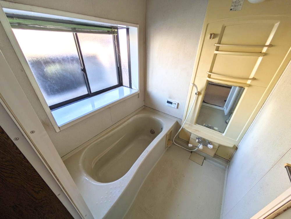 一坪風呂でお子様と一緒でもゆったりと寛げます。