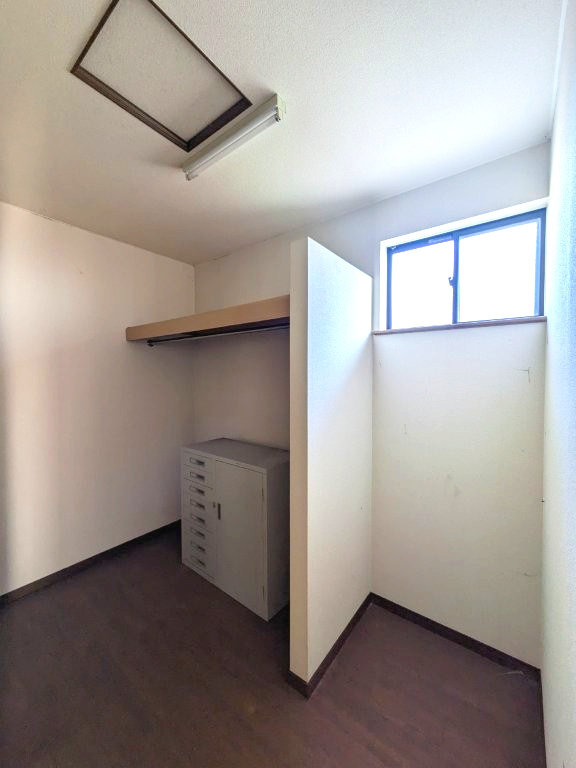 各居室にしっかり収納がついているので、荷物が増えても安心ですね！お部屋を広く使うためにも収納スペースは必要です。