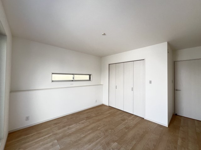 主寝室にぴったりな洋室8帖