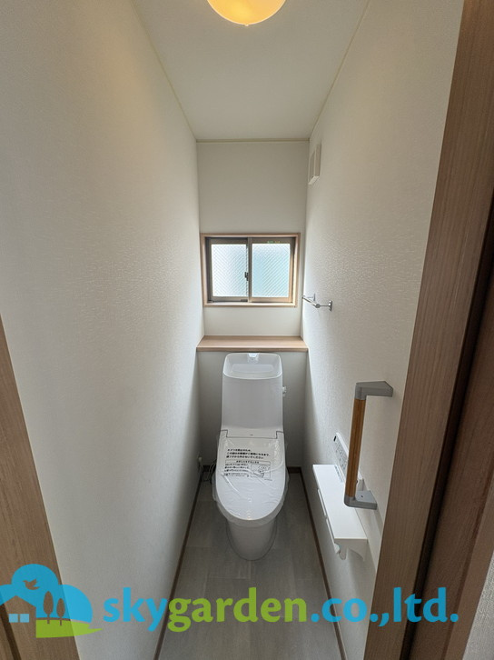 コンパクトで使いやすいトイレです