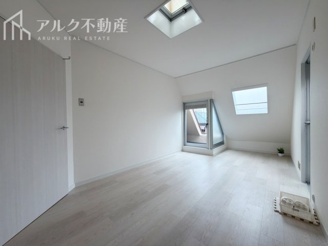 洋室内装