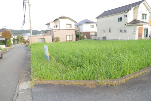 最寄り駅が近いなどの交通アクセスが良い土地だと暮らしやすいですよね。通勤・通学の観点から土地を選ぶことも大切です！自身や家族のライフワークからあったの物件を探しましょう！当社営業がお力になります！