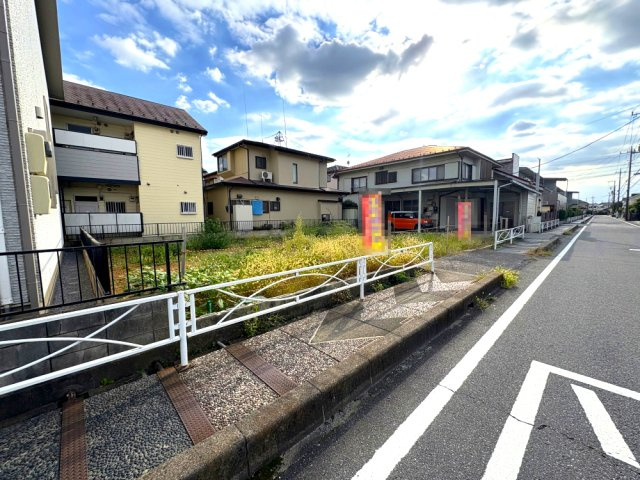 建築条件なし・お好きなハウスメーカーで建築可能です。希望の間取りが叶いやすい整形地。
