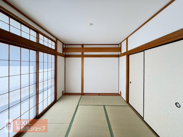 1階和室はお子様の遊び部屋や将来の主寝室に大活躍！