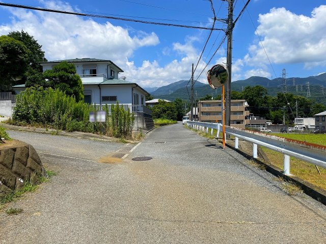 北東側約4.7m道路からは丹沢の美しい山々が遠望できます！