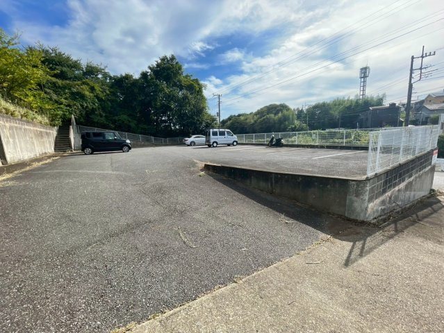 コンクリート舗装　建物再建築不可