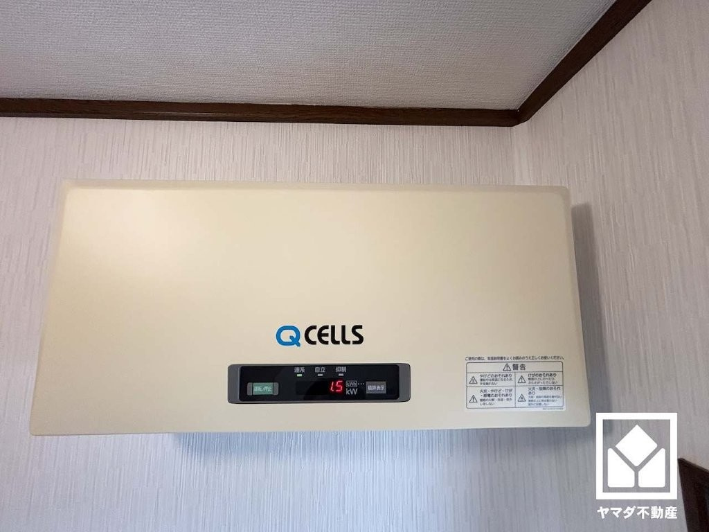 太陽光発電システム搭載。自家発電した電気を使うことで電気代の節約になると同時に、電気料金に含まれる再エネ賦課金の支払い額の削減にも繋がります。
