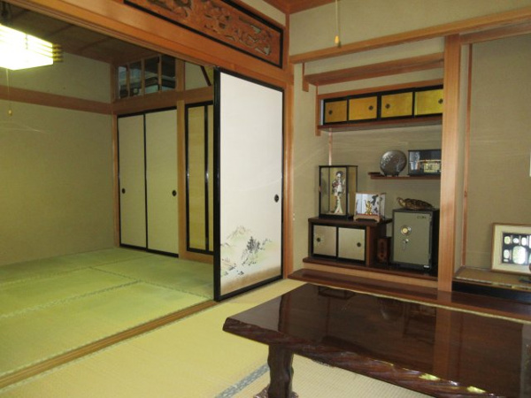 【高山市清見町三日町の中古戸建ての和室】