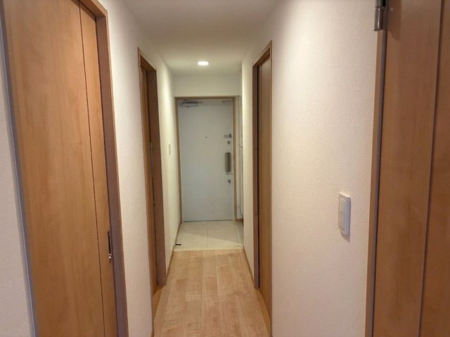 玄関からお部屋までスッと視線が抜ける、奥行きを感じる設計