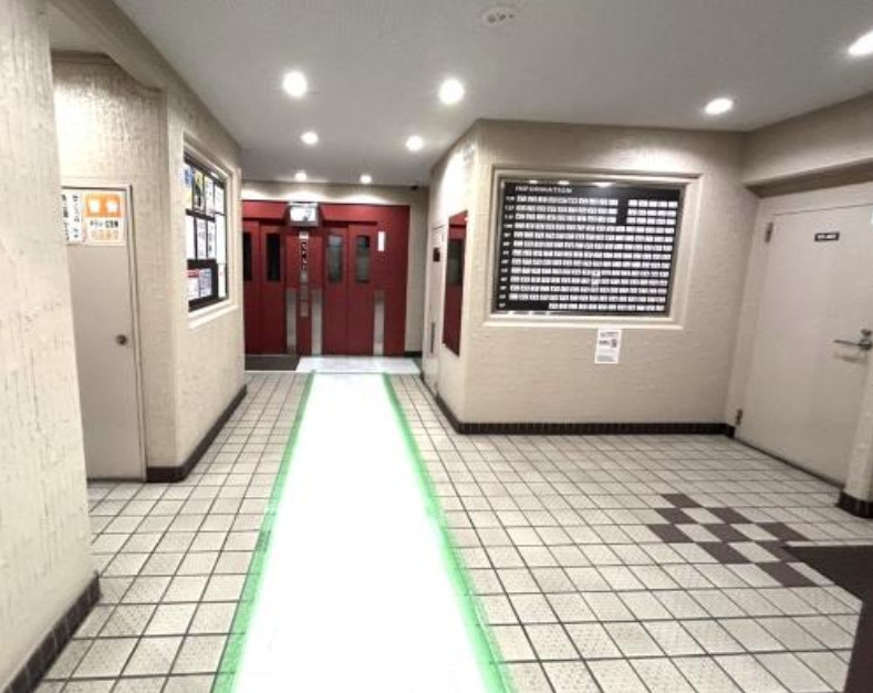 エレベーター2基あります♪