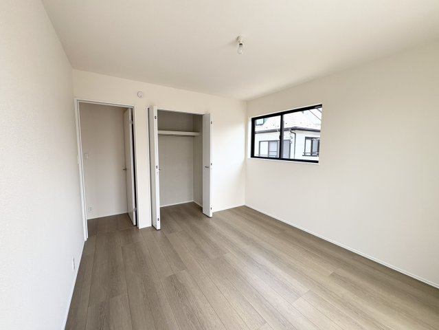 洋室　収納付きで、お部屋がすっきり片付きます。
