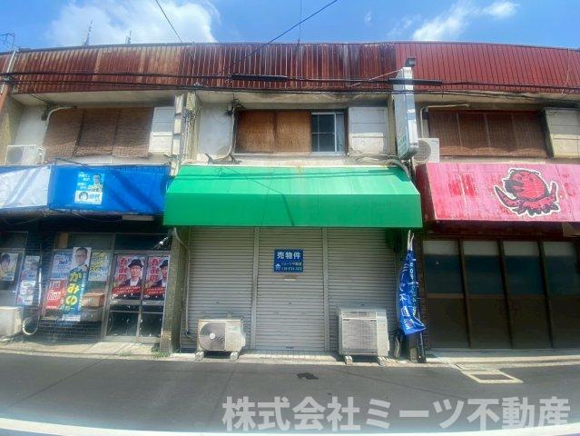 外観：327002803047
