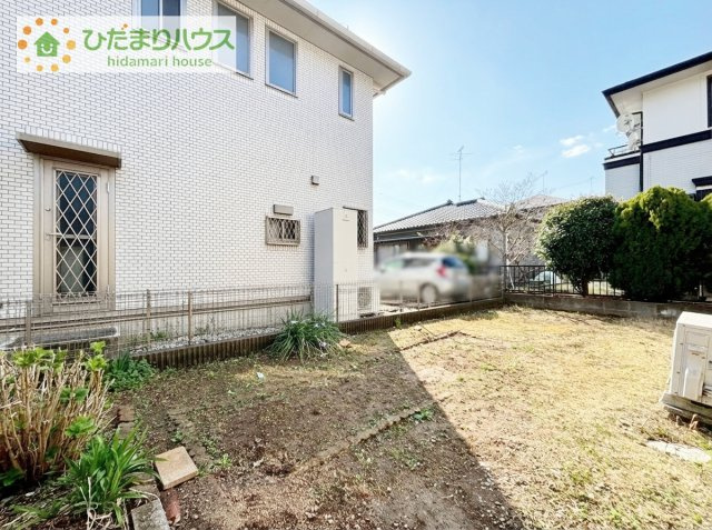 南のお庭はお子様のプールやBBQ、家庭菜園もできる十分な広さがあります♪