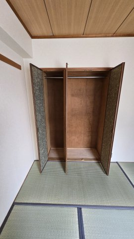 【 中古マンション 長岡京シティハイツの収納】