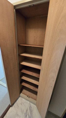 【 中古マンション 長岡京シティハイツの収納】