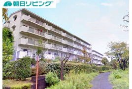 エステート貝取2 嬉しい1階 専用庭付き バス停2分 多方向への移動も叶います の外観