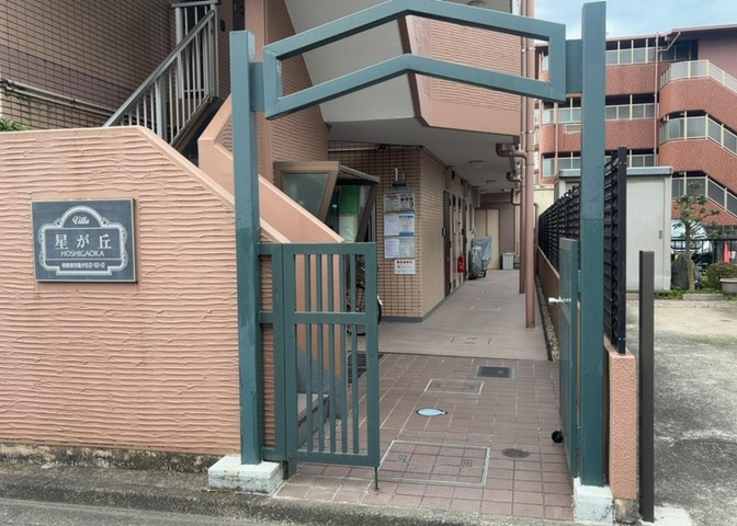マンションのエントランスには、もともと風よけや防犯の役割がありますが、マンションによって宅配ボックスなどの設備が備わっている所もあります。日々の生活をイメージしながら生活しやすさをチェックしましょう。