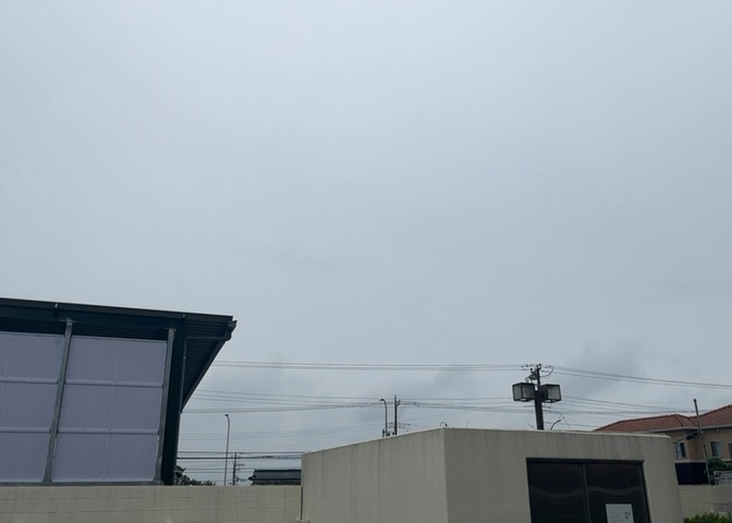 眺望を気にして物件を探す場合、前面に建物が建っていないか現地で確認しましょう！前面に建物があると景色はもちろん、日当たりや風通しにも影響が出てきます。住んだ時のことを想像しながら現地見学をしましょう。