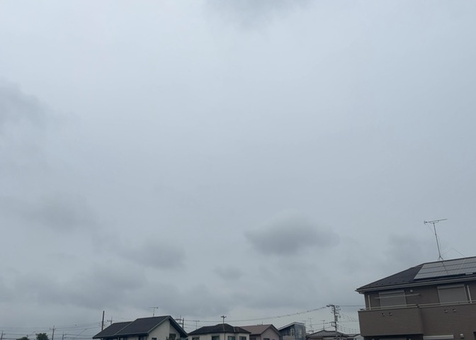 眺望の良さを楽しめるダイニングキッチンで家族団らんの時間を過ごしてはいかがでしょうか。バルコニーから見える景色を家族で眺める時間は、時間が経つのを忘れてしまいそうですね。是非、現地を見に行きましょう！