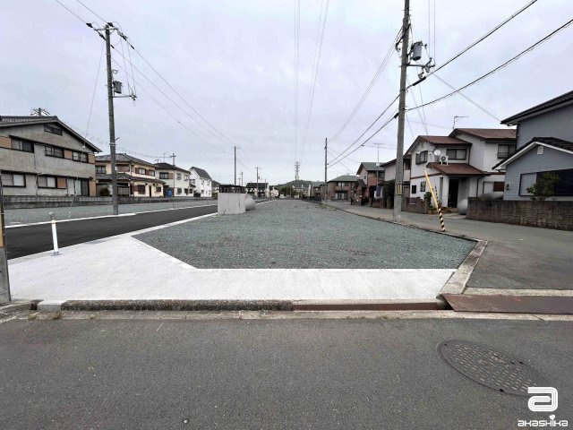 分譲地内の道路は幅員6mで、駐車やすれ違いも楽々できるゆとりある広さです。(※写真はイメージです)