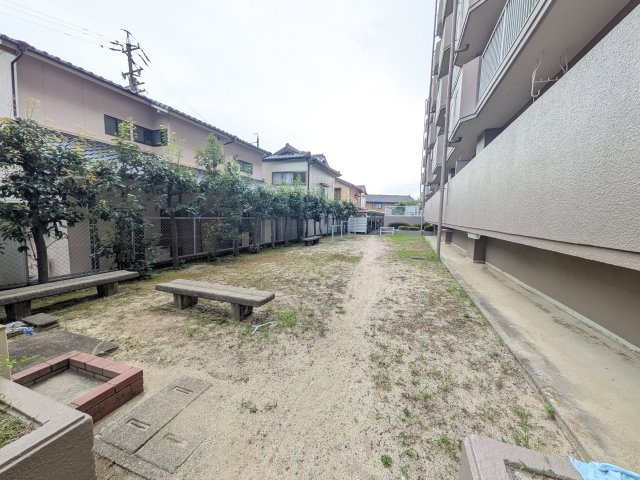 敷地内にある庭。