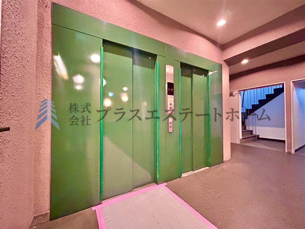 お忙しい朝も安心のエレベーター2台完備♪