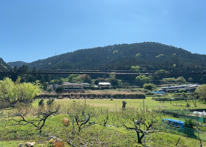 眺望を気にして物件を探す場合、前面に建物が建っていないか現地で確認しましょう！前面に建物があると景色はもちろん、日当たりや風通しにも影響が出てきます。住んだ時のことを想像しながら現地見学をしましょう。