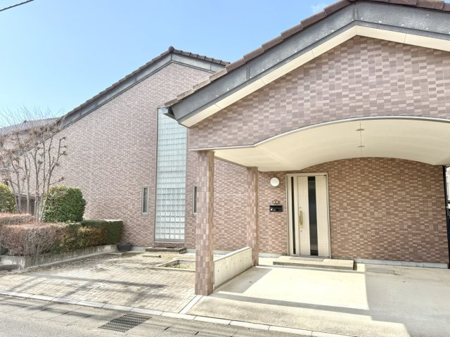 ■外観|シンプルで洗練されたデザインは住まう人の色に染まり、個性を映し出します♪本日見学可能(*＾＾*)
