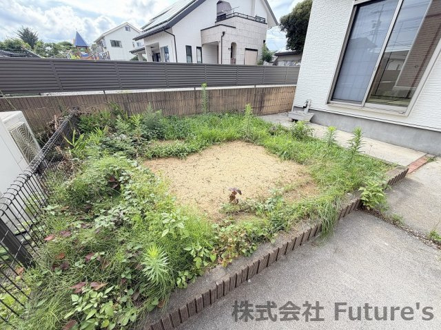 ガーデニングも楽しめるお庭付き♪