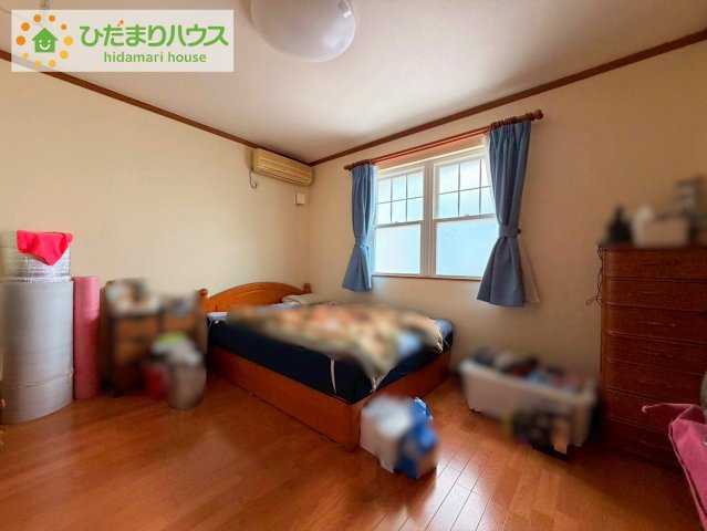 大きなベッドを置いても余裕の広さの主寝室♪♪