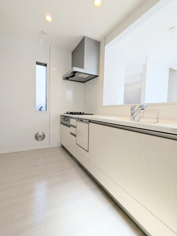 ～食器洗浄乾燥機付のキッチン写真～