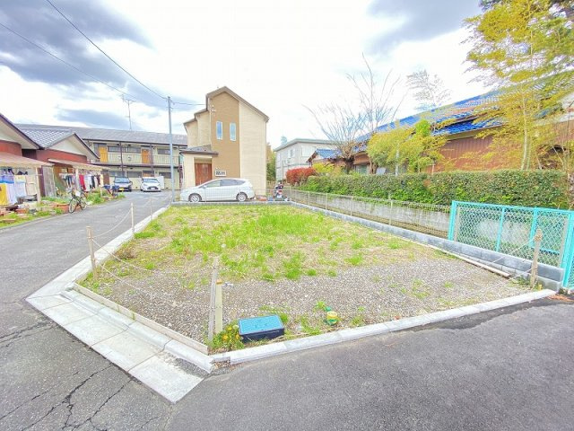 現地（2025年4月14日）撮影／陽当たり良好な角地。