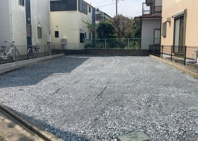 物件の詳細については、現地を見てわかること以外に、役所や法務局などで調べないとわからないことがあります。そのため、現地に行く場合は、もしこの物件を買ったらどのような生活ができるかをイメージしましょう。