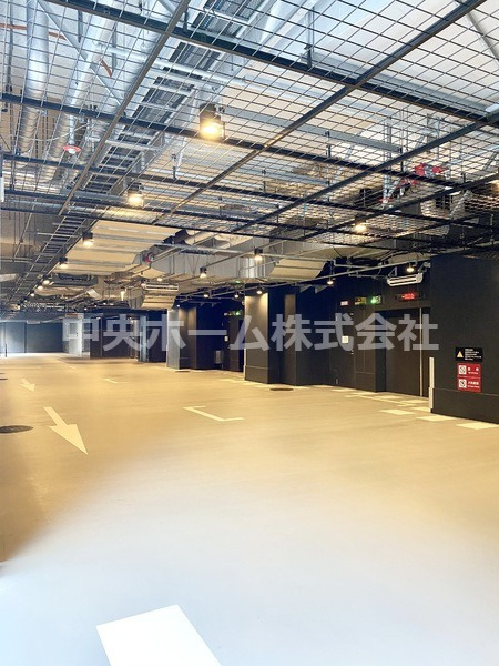 【敷地内駐車場】最新の空き状況や費用などの詳細は担当スタッフまでお問い合わせください。