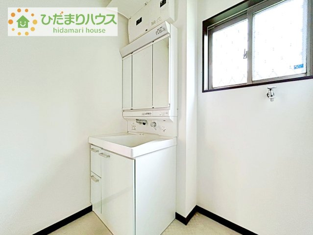 シンプルで使い勝手の良い独立洗面台！