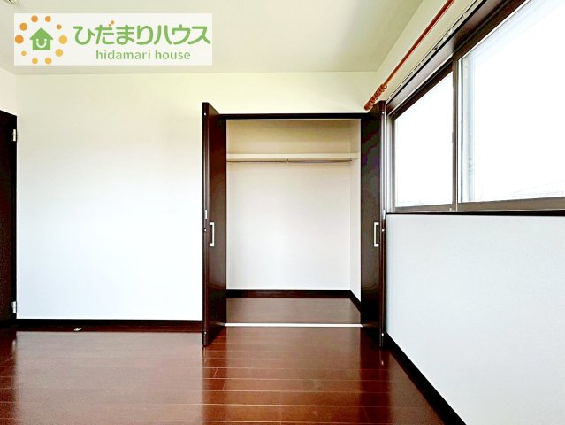 全室にクローゼットが付いていて、お部屋の住空間もスッキリ広々使えそうです(^^)