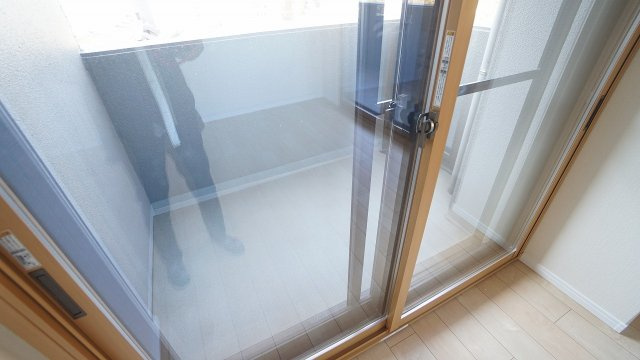 内窓を設置　複層ガラス、樹脂製サッシで省エネ、結露対策が充実