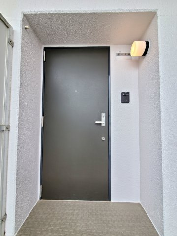 落ち着いた玄関です