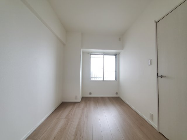 広々とした洋室です