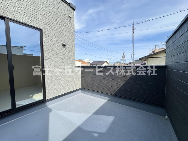 陽当たり良好なバルコニーです