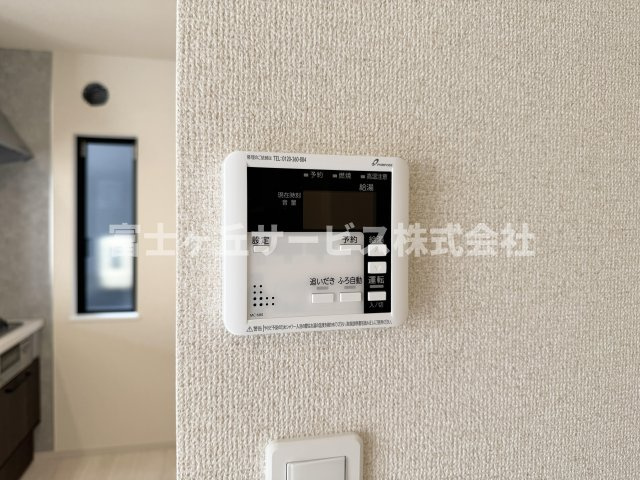 リビングからも操作ができて便利です