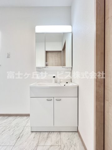 独立洗面台で身支度をすべて済ませてしまいましょう