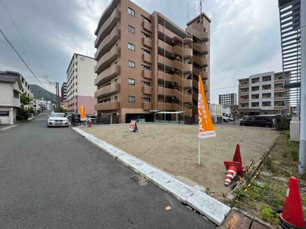 【社ノ木一丁目の前面道路含む現地写真】