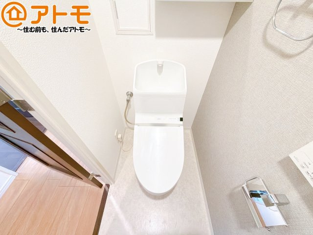 年代を問わず使いやすい洗浄機能付きのトイレ♪肌への負担をも減らせるのでお子様の敏感なお肌も安心！