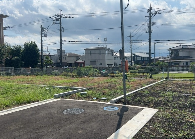 物件の詳細については、現地を見てわかること以外に、役所や法務局などで調べないとわからないことがあります。そのため、現地に行く場合は、もしこの物件を買ったらどのような生活ができるかをイメージしましょう。